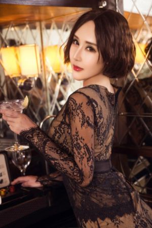 白嫩白嫩欧美大肥BB_超清免费在线播放