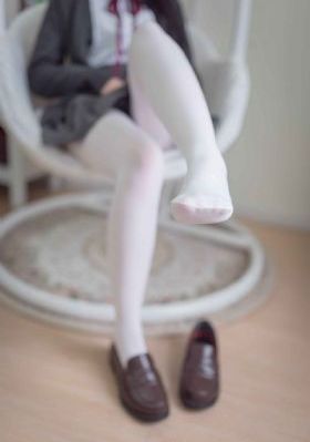被主人在厨房用黄瓜调教av_无删减完整版在线观看